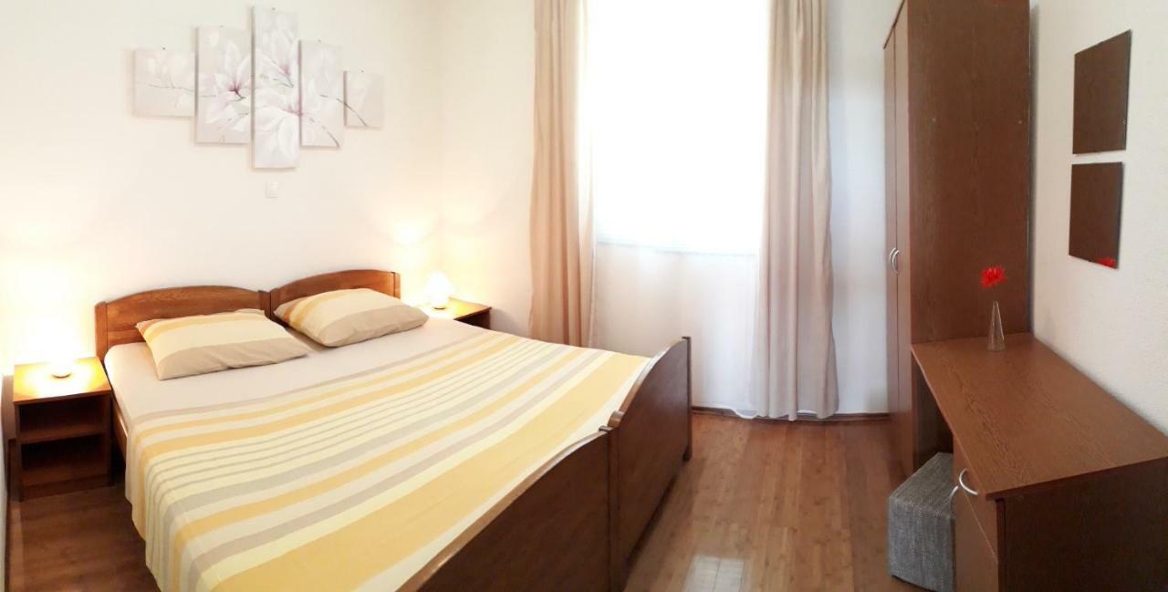 Apartments Golub Cesarica Exterior foto